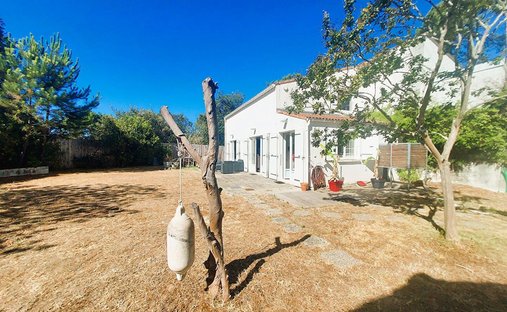 House in Saint-Trojan-les-Bains, Nouvelle-Aquitaine, France 1