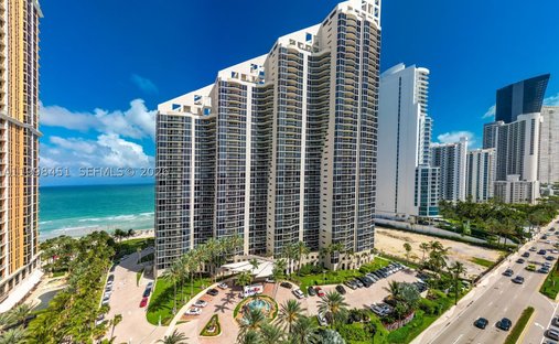 Condo in Sunny Isles Beach, Florida, United States 1