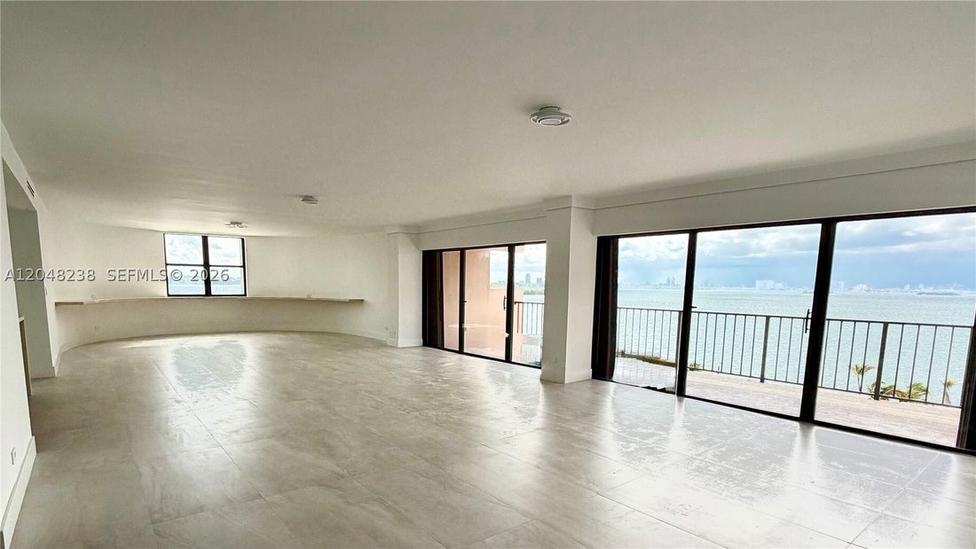 Condo in North Miami, Florida, United States 1 - 18362597