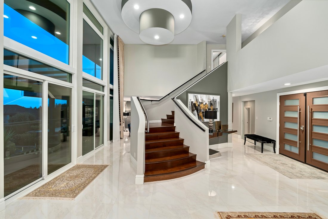House in West Vancouver, British Columbia, Canada 3 - 18364599