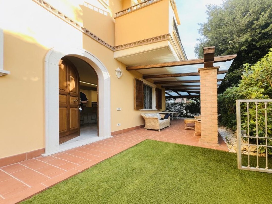 Country House in Ronchi, Massa, Italy 4 - 18366884