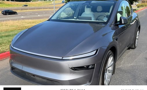 2026 Tesla Model Y Long Range Sport Utility 4D in Hillsboro, OR, United States 1