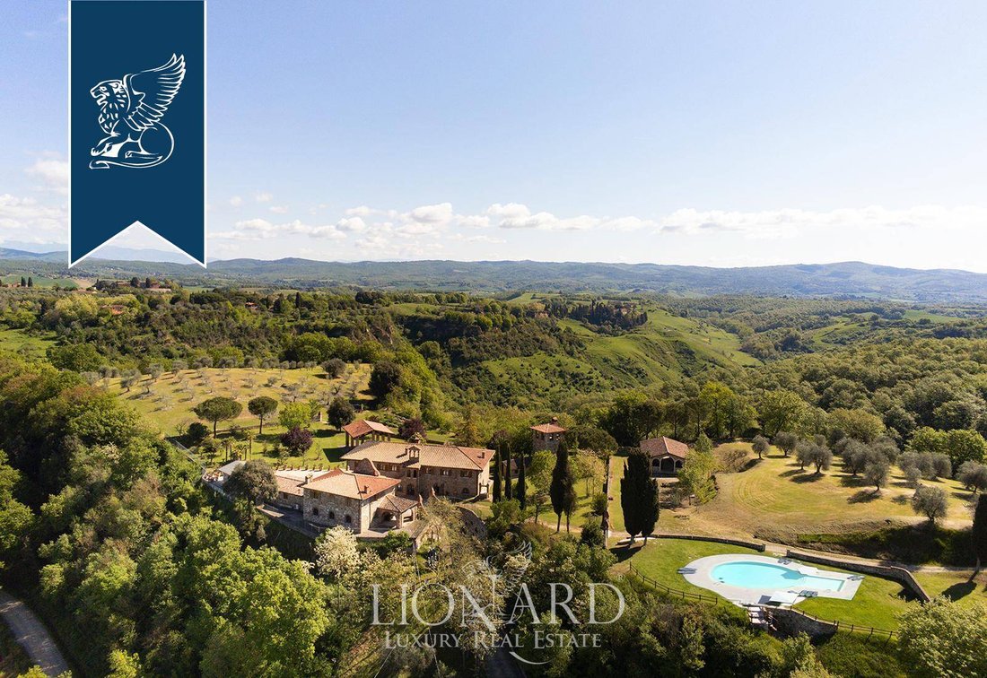 Villa in Asciano, Tuscany, Italy 1 - 18367259