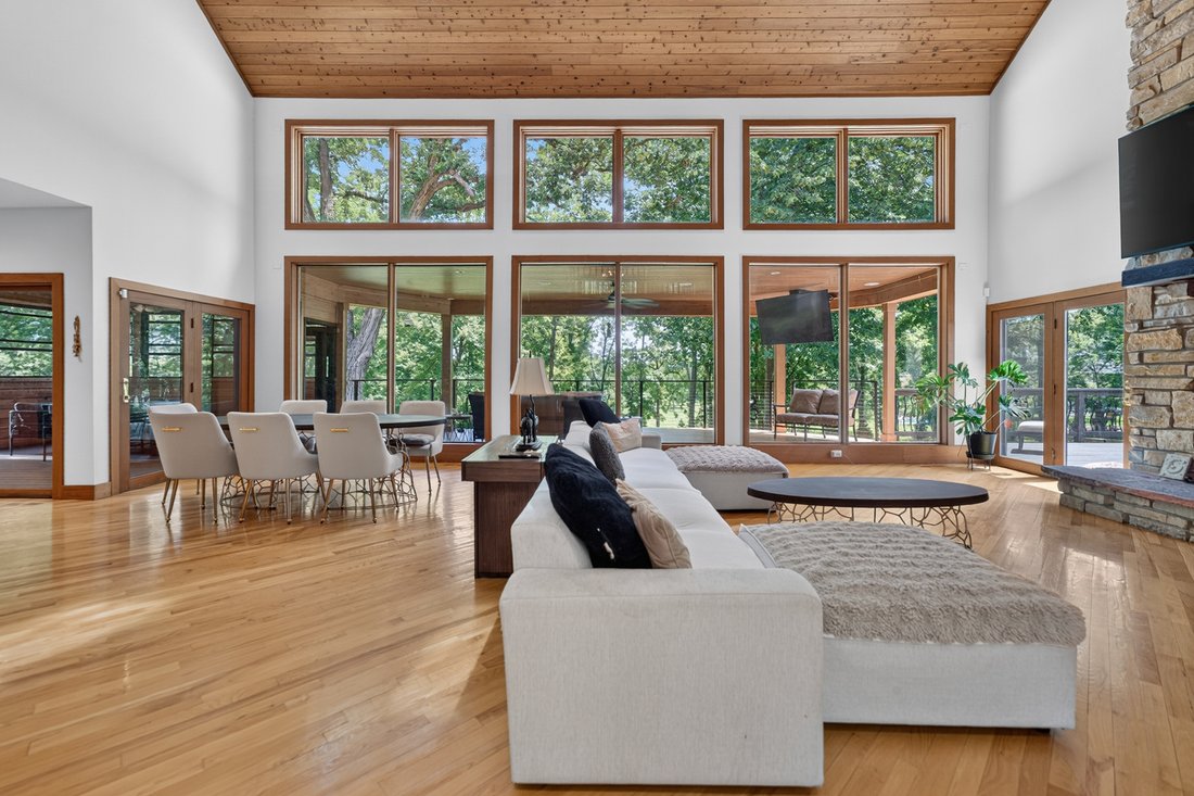 House in Campton Hills, Illinois, United States 2 - 18364022