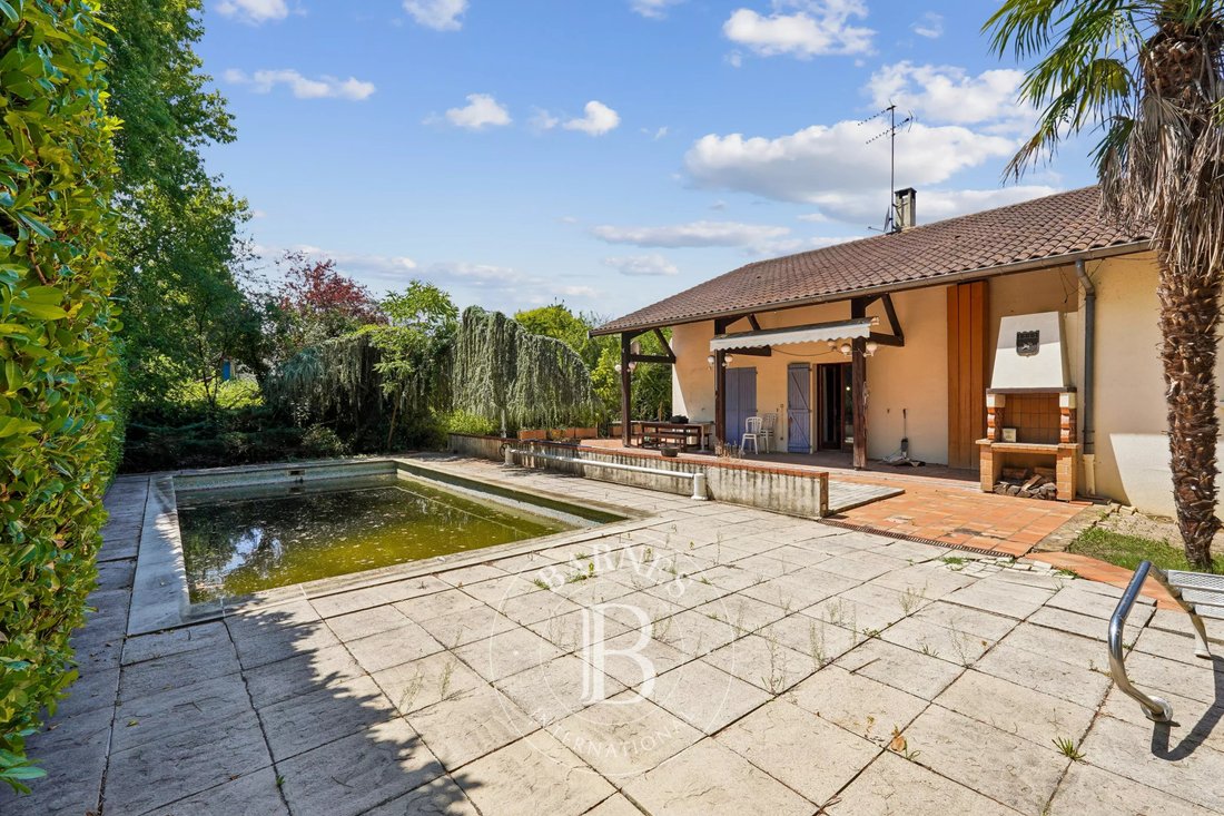 House in Bord-de-Osaone, Fontaines-sur-Saône, France 3 - 18363974