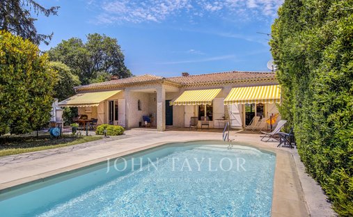 Villa in Sud, Roquefort-les-Pins, France 1