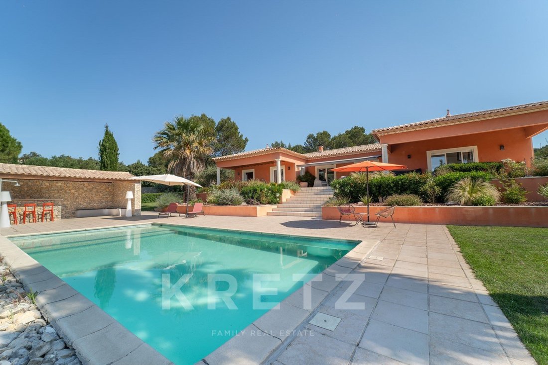 Villa in Garrigues, Nimes, France 1 - 18369592