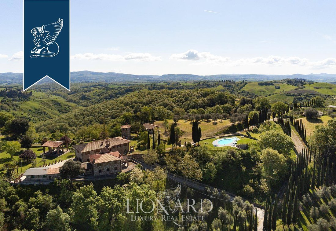 Villa in Asciano, Tuscany, Italy 3 - 18367259