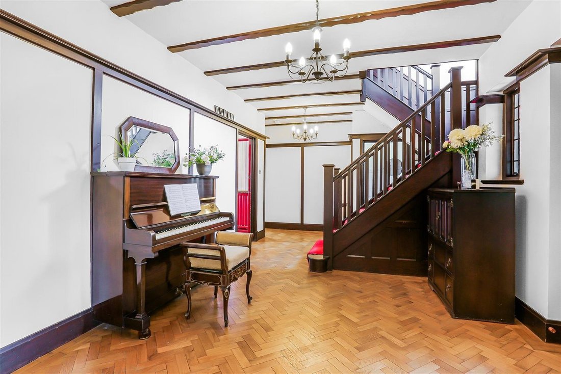House in London Borough of Sutton, England 2 - 18365022