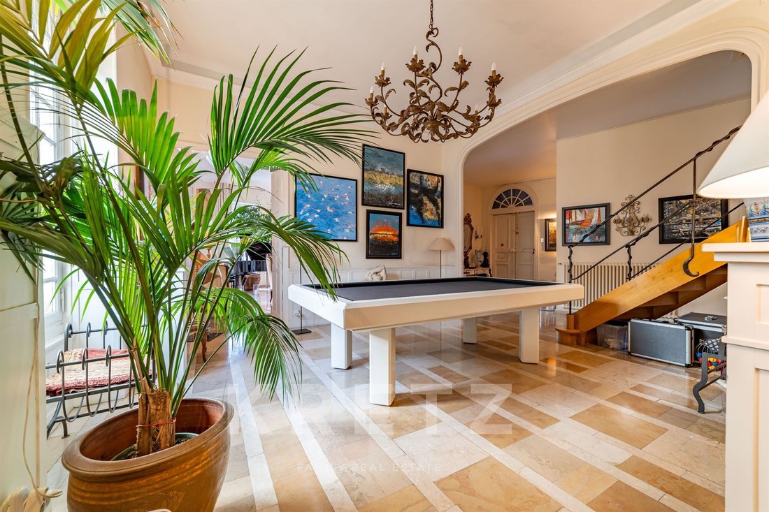 Apartment in Esplanade, Nimes, France 1 - 18367151