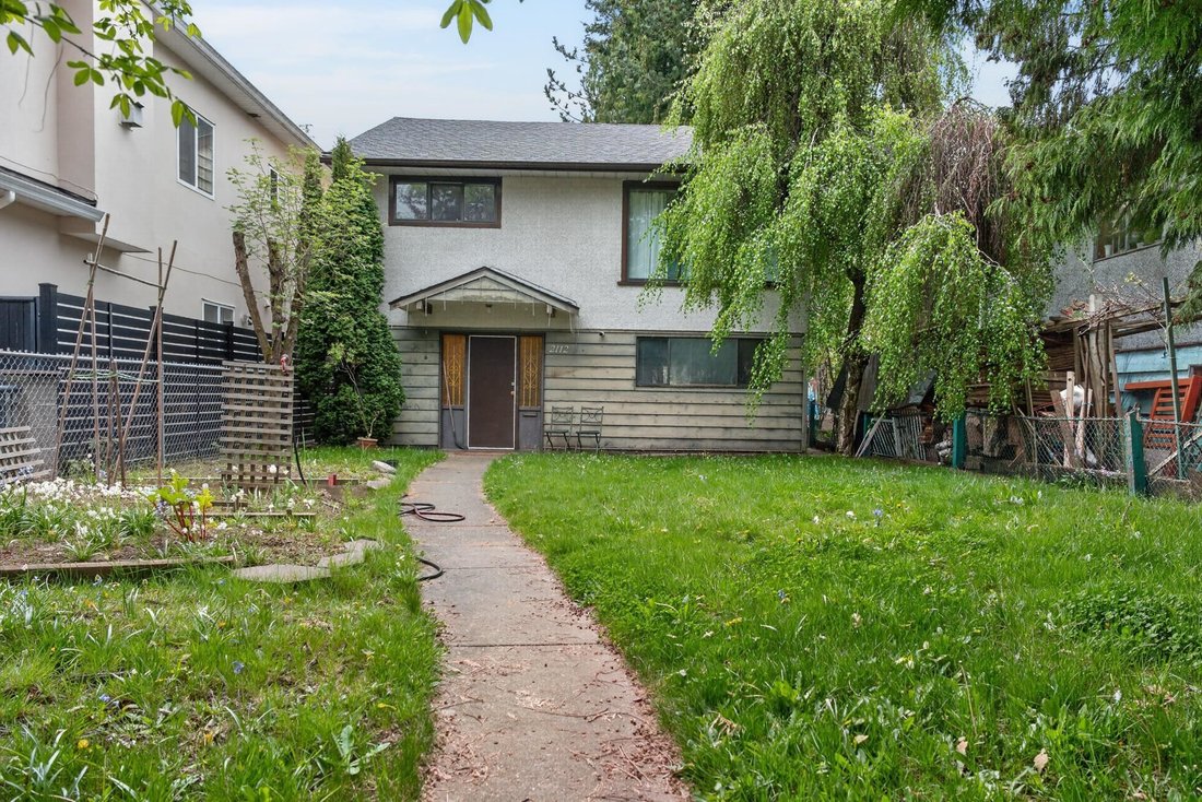 House in Vancouver, British Columbia, Canada 2 - 18369607