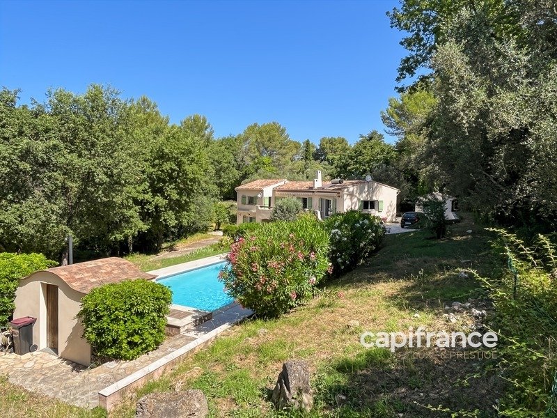 Villa in Bagnols-en-Forêt, Provence-Alpes-Côte d'Azur, France 2 - 18366110