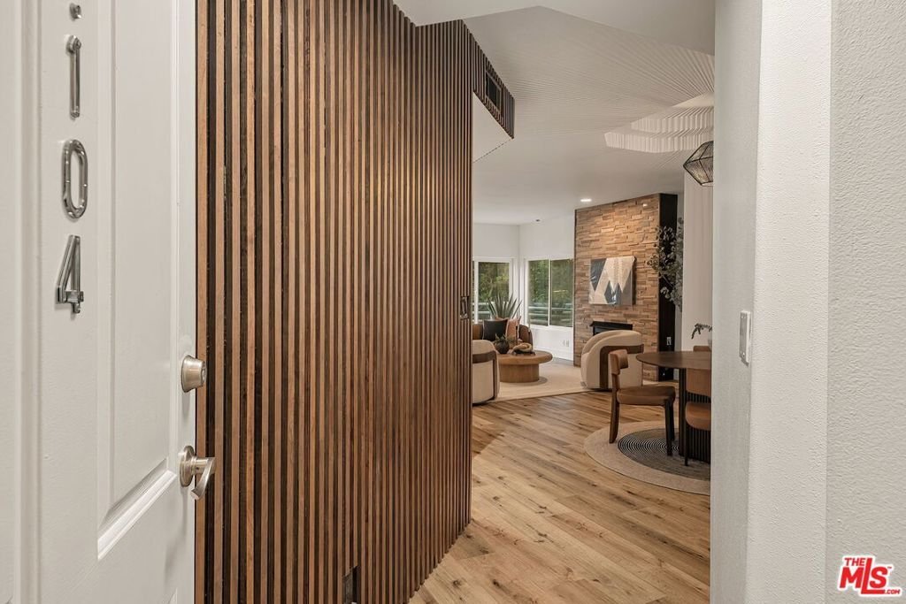Condo in Los Angeles, California, United States 2 - 18354960