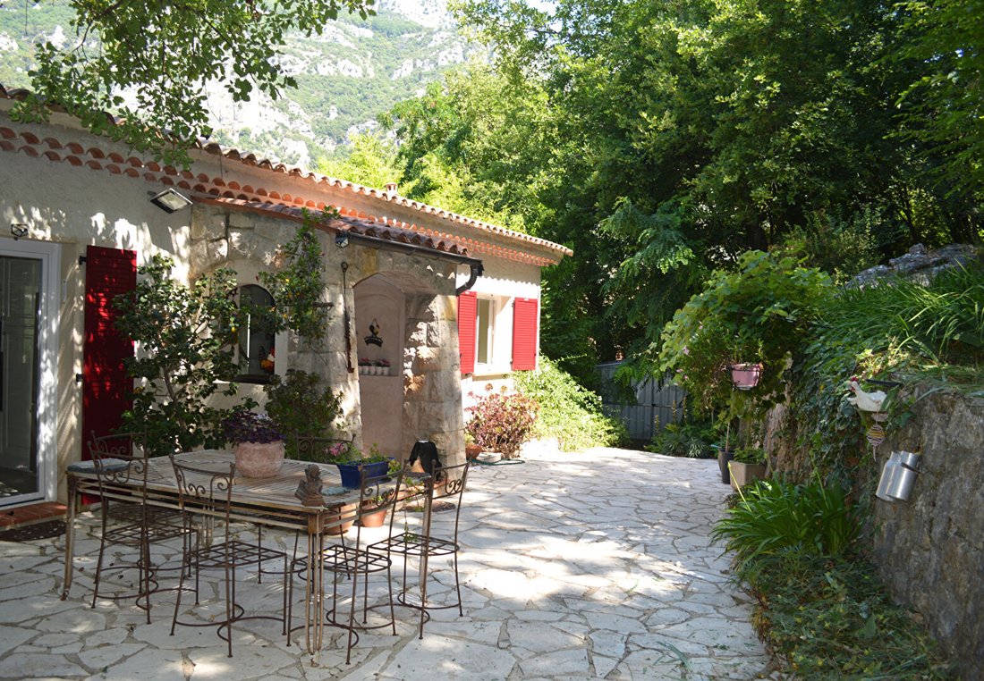 Villa in Tourrettes-sur-Loup, Provence-Alpes-Côte d'Azur, France 4 - 18368263