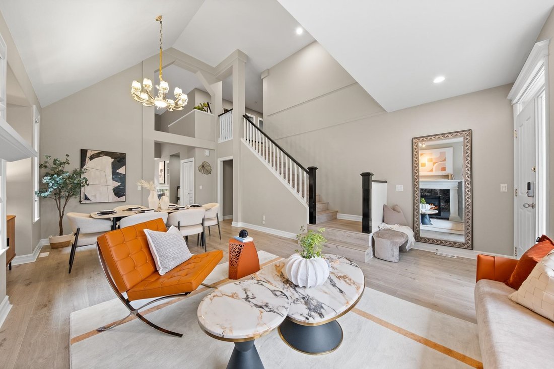 House in Surrey, British Columbia, Canada 2 - 18369605