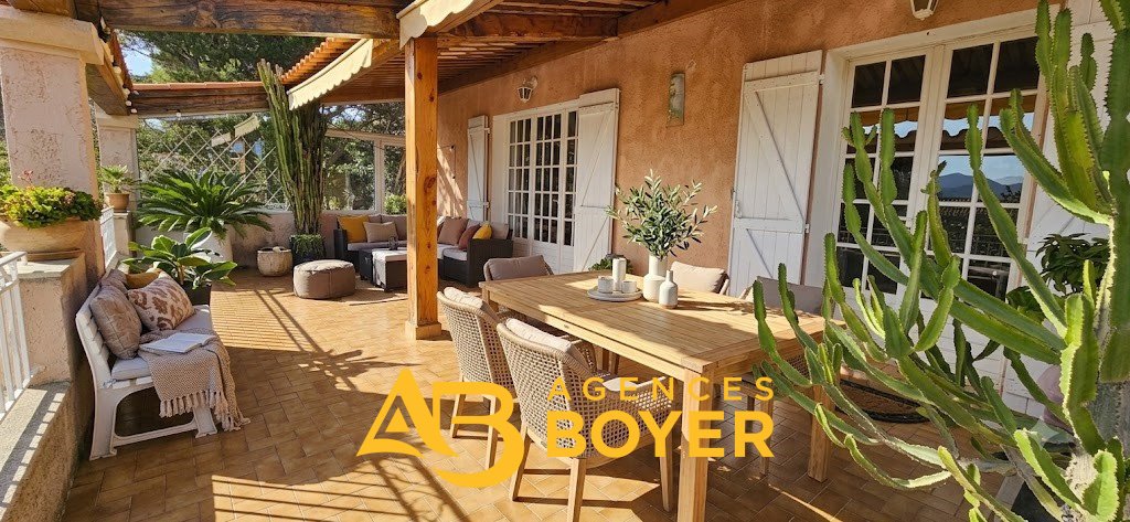 House in Bandol, Provence-Alpes-Côte d'Azur, France 2 - 18366845