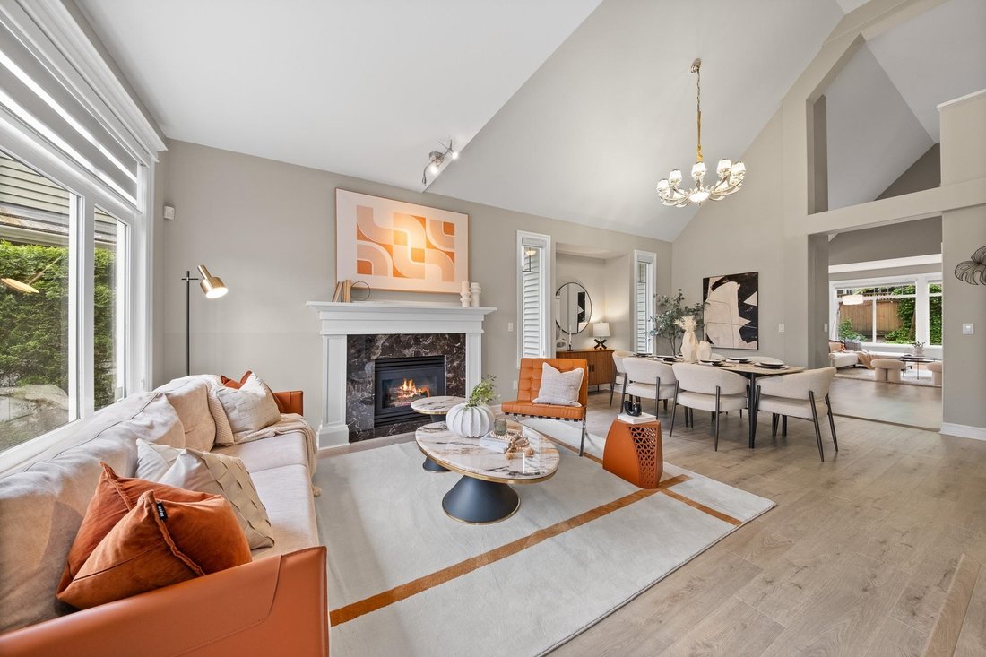 House in Surrey, British Columbia, Canada 3 - 18369605