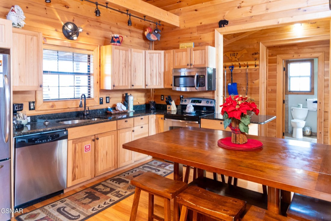 House in Gatlinburg, Tennessee, United States 4 - 18365790