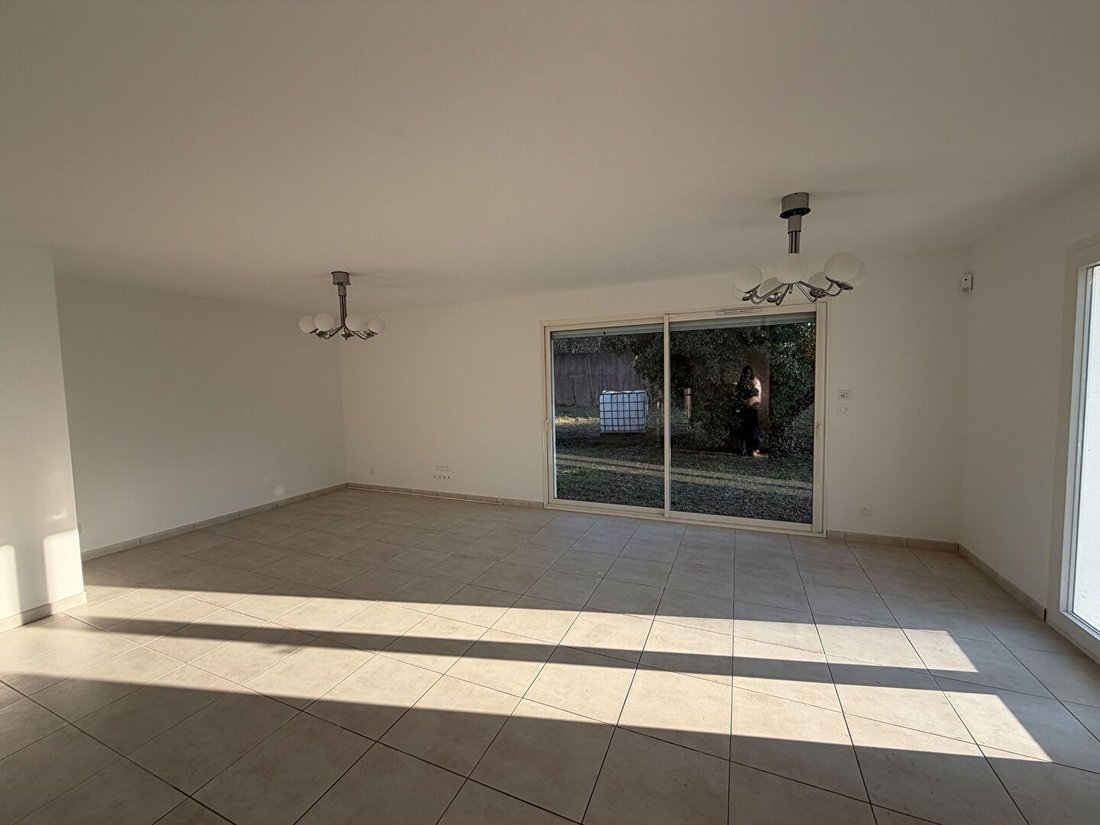 Casa en La Destrousse, Provenza-Alpes-Costa Azul, Francia 2 - 18366111
