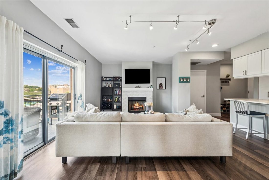 Condo in Evanston, Illinois, United States 5 - 18365673