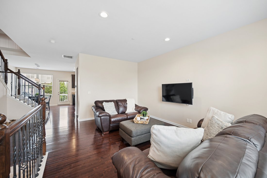Townhouse in Glenview, Illinois, United States 5 - 18365629