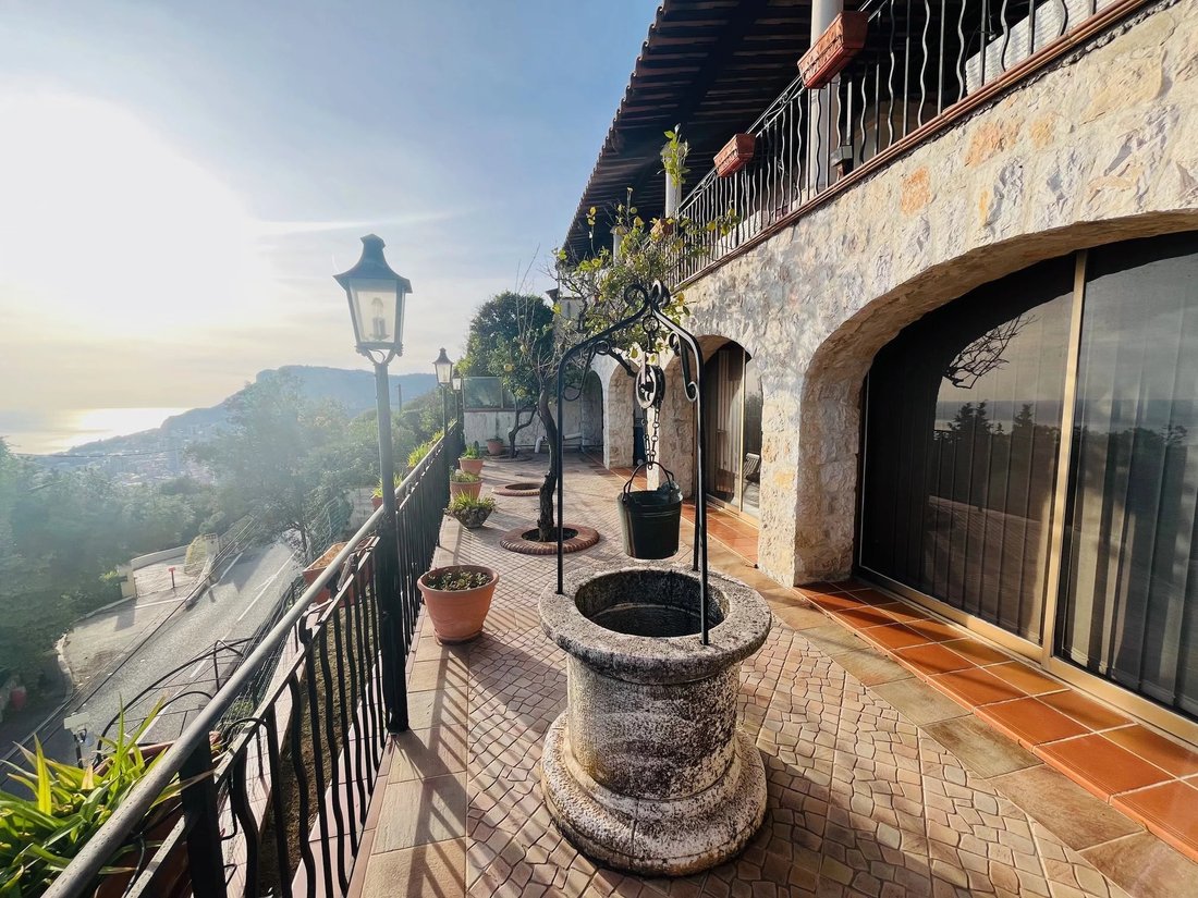 House in Village-Cros de Caste-Coupiere-Mont Gros, Roquebrune-Cap-Martin, France 5 - 18365074