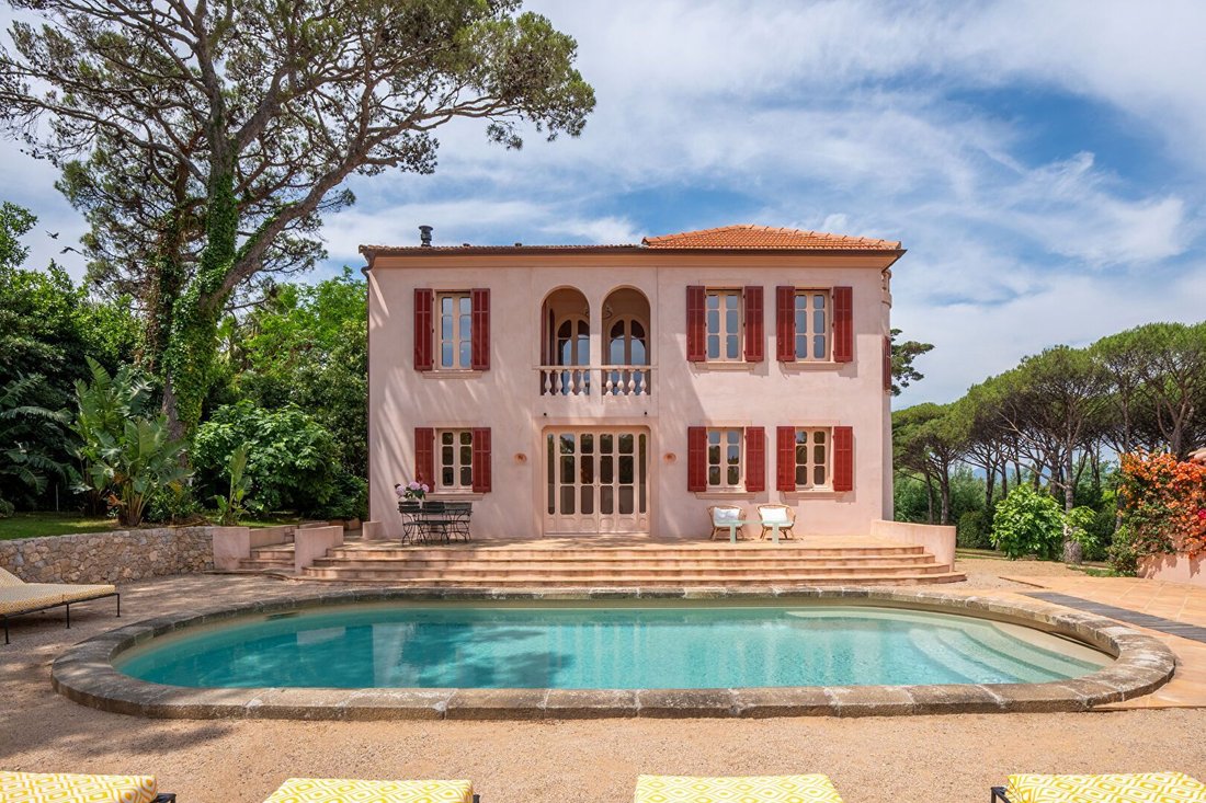 House in Zone Est Diffuse, Saint-Tropez, France 1 - 18365906