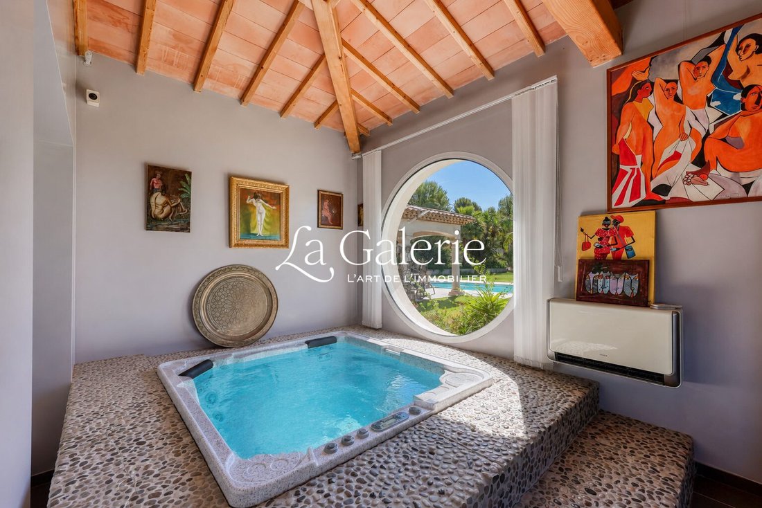 Villa in Centre Ville, Carqueiranne, France 5 - 18369642