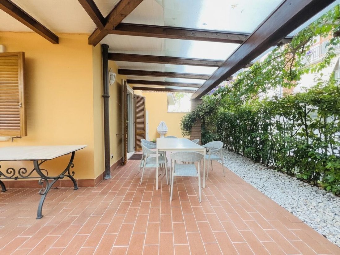 Country House in Ronchi, Massa, Italy 3 - 18366884