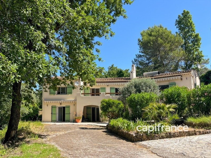Villa in Bagnols-en-Forêt, Provence-Alpes-Côte d'Azur, France 3 - 18366110