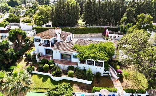 Villa in Guadalmina Alta, San Pedro de Alcantara, Spain 1