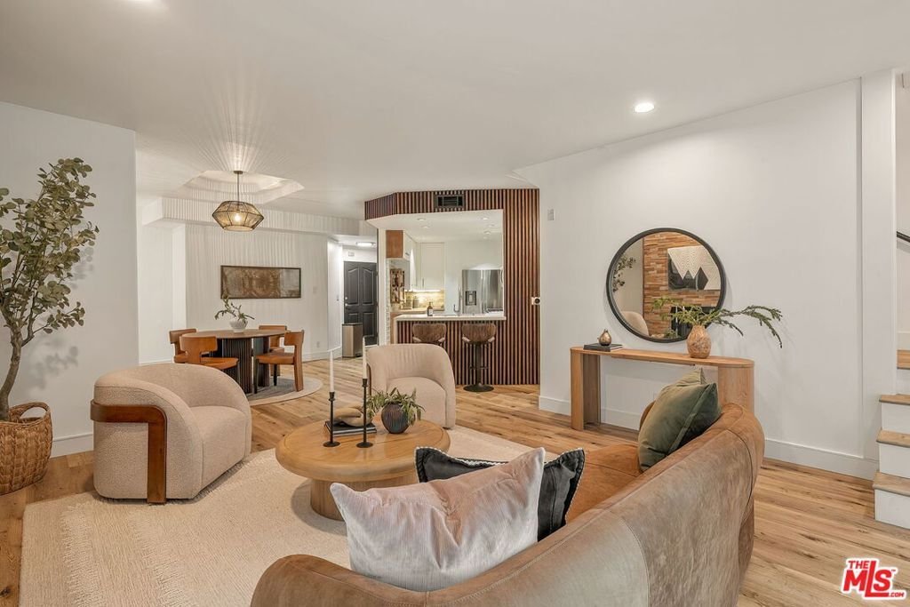Condo in Los Angeles, California, United States 1 - 18354960