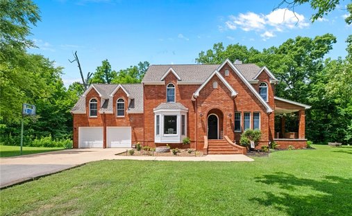 House in Maysville, Arkansas, United States 1