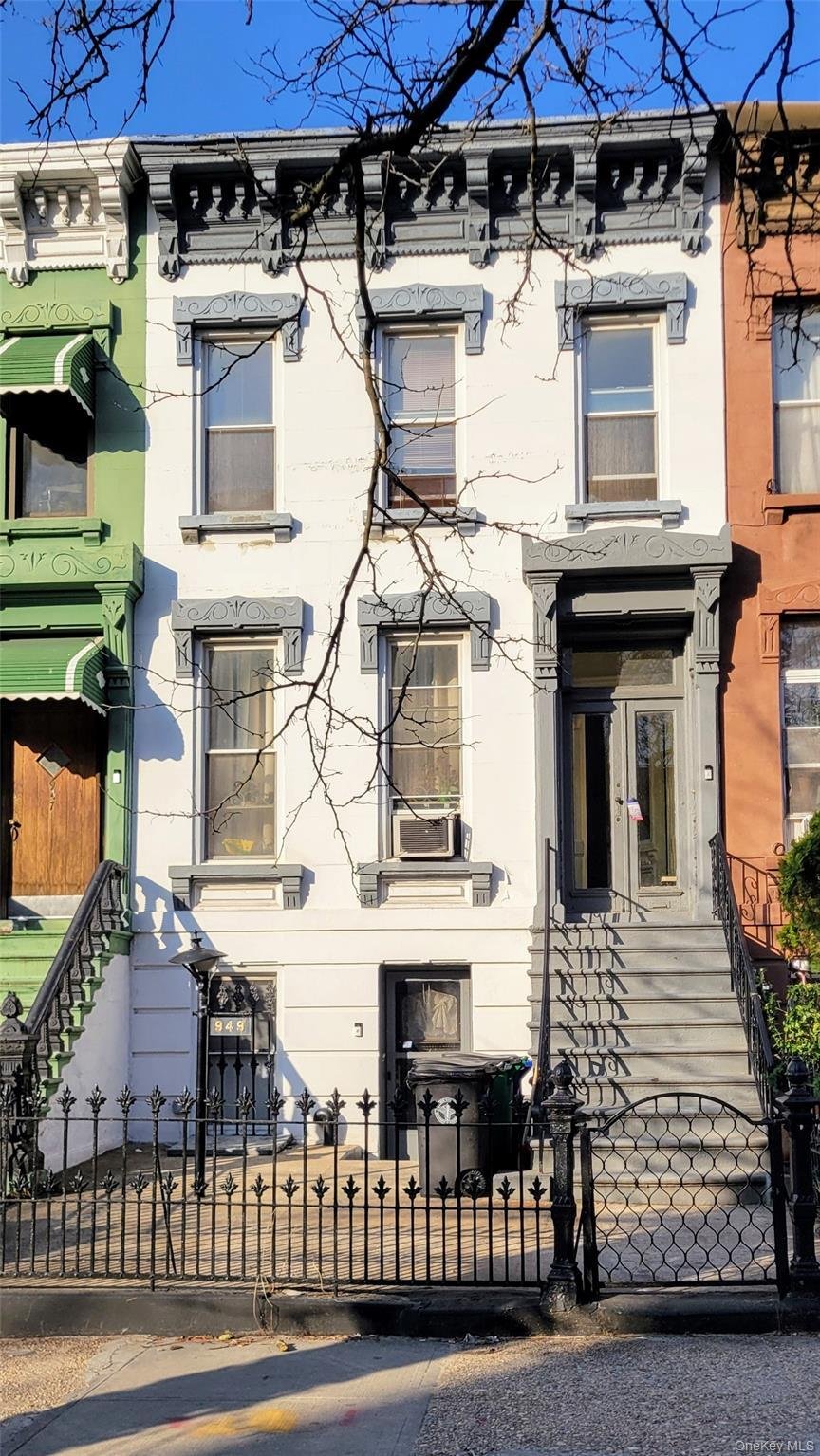 House in New York, New York, United States 2 - 18365256