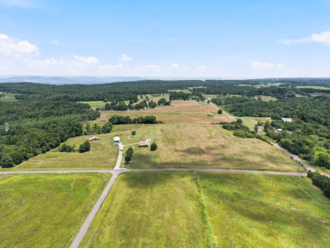 House in Section, Alabama, United States 1 - 18364373