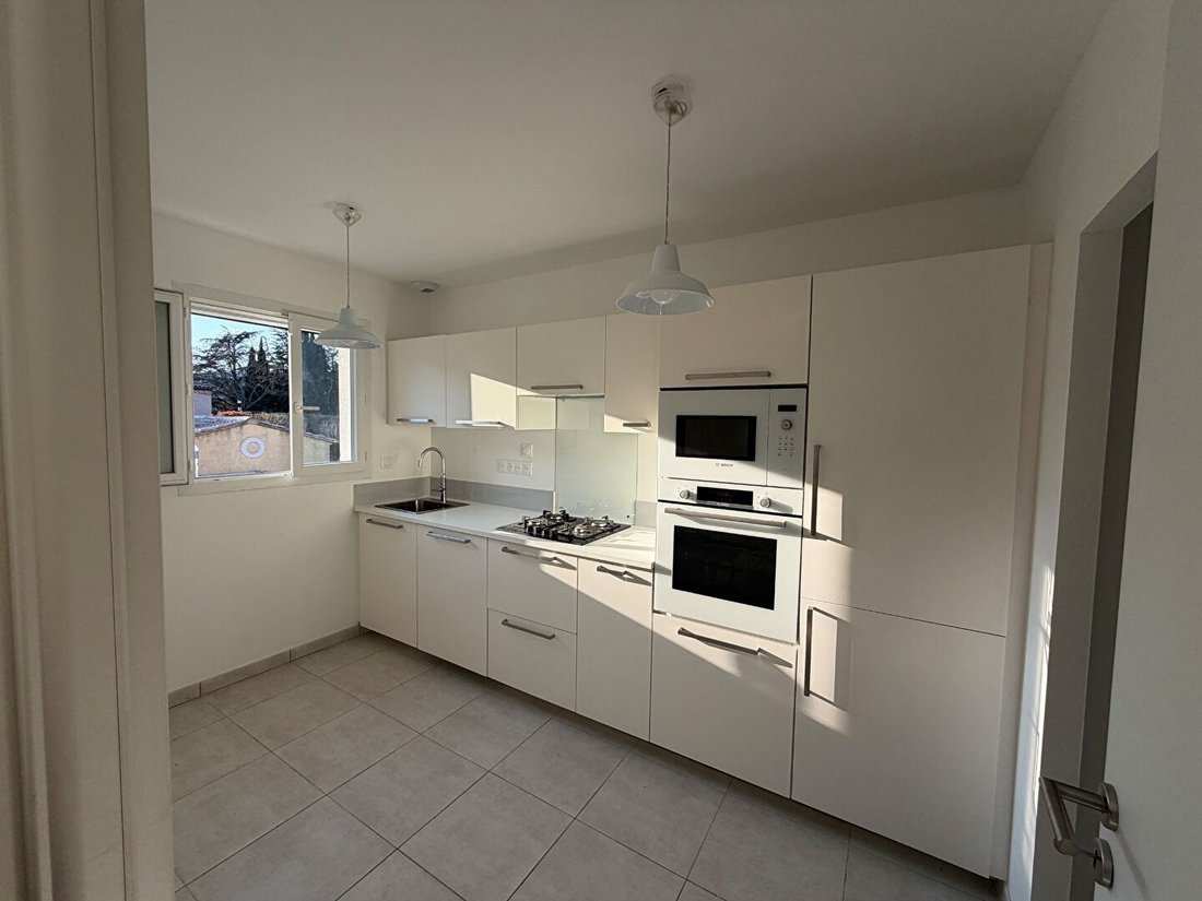 Casa en La Destrousse, Provenza-Alpes-Costa Azul, Francia 3 - 18366111