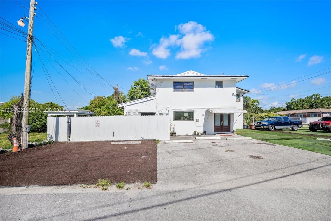 House in Miami, Florida, United States 1 - 18366970