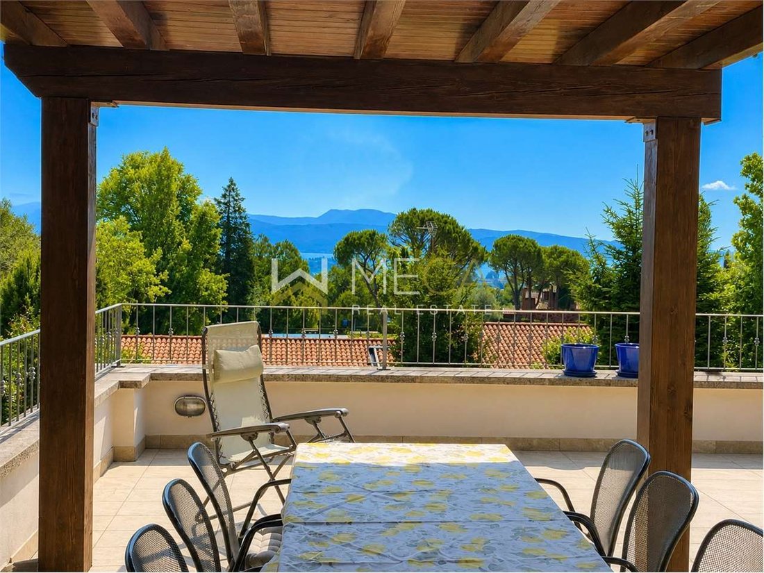 Villa in San Felice del Benaco, Lombardy, Italy 4 - 18365359
