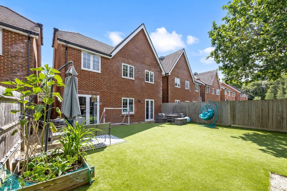 House in Okehurst, Billingshurst, England 3 - 18363768
