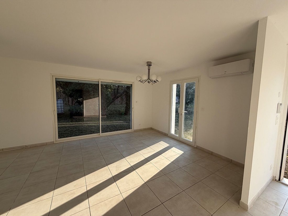 Casa en La Destrousse, Provenza-Alpes-Costa Azul, Francia 4 - 18366111