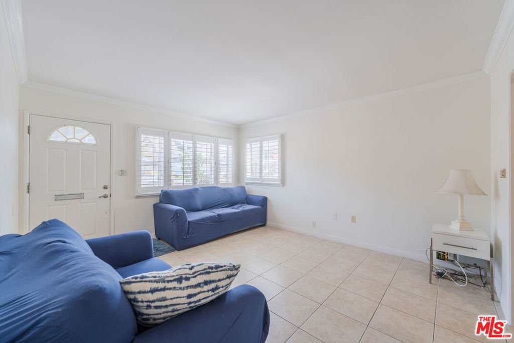 Hermosa Beach, California, United States 5 - 18346352