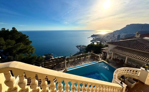 House in Village-Cros de Caste-Coupiere-Mont Gros, Roquebrune-Cap-Martin, France 1