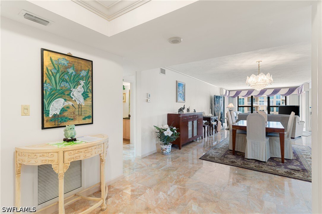 Condo in Naples, Florida, United States 3 - 18366091