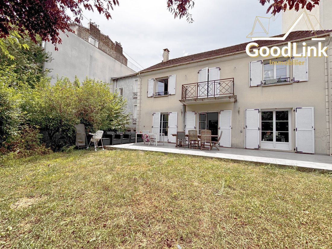 Maison à Parcs, Romainville, France 1 - 18369731