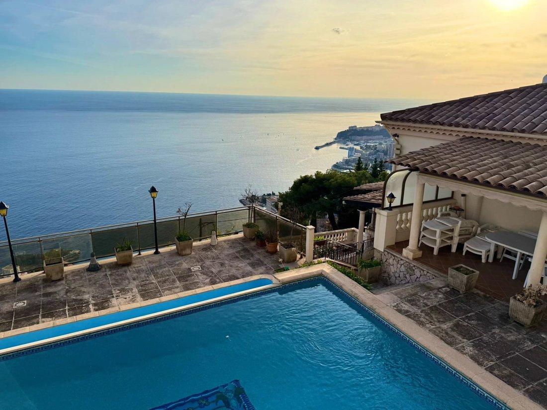 House in Village-Cros de Caste-Coupiere-Mont Gros, Roquebrune-Cap-Martin, France 2 - 18365074