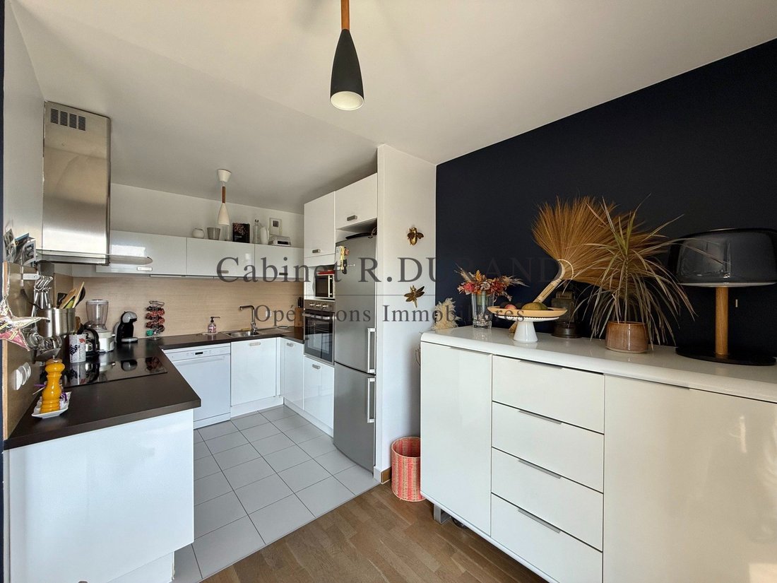 Apartment in Plateau-Grèves-Europe-Gare du Stade-Fossés Jean, Colombes, France 3 - 18369639