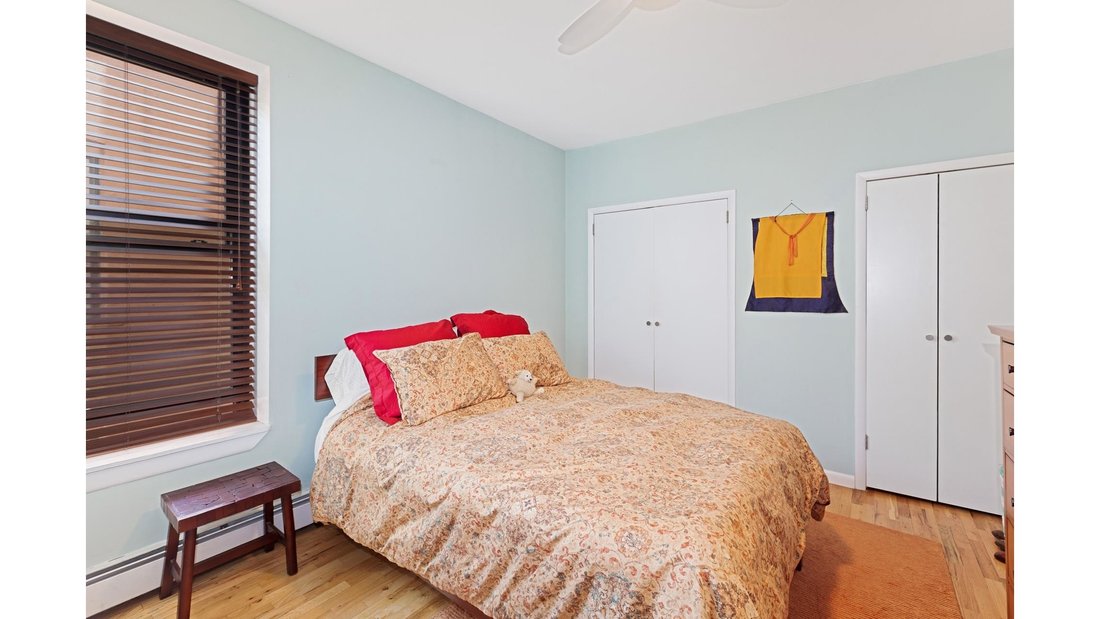 Co Op in New York, New York, United States 4 - 18366980