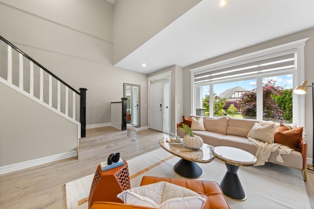 House in Surrey, British Columbia, Canada 5 - 18369605