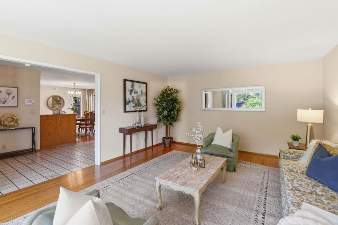 House in East Palo Alto, California, United States 2 - 18366062