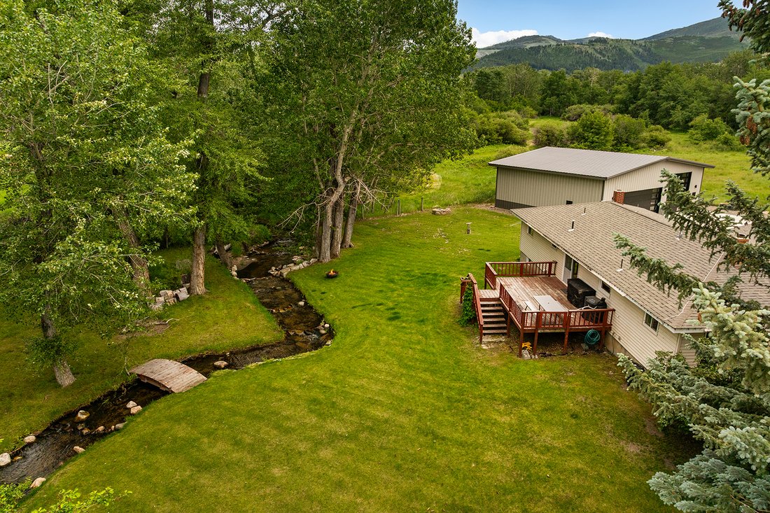 House in Gallatin Gateway, Montana, United States 1 - 18363822